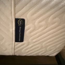 Serta Twin Mattress ( Never Used / New )