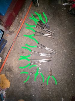 Set of pliers