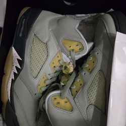 Jordan's 5 Size 8