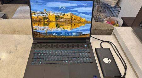 Alienware M18 R2 Gaming Laptop