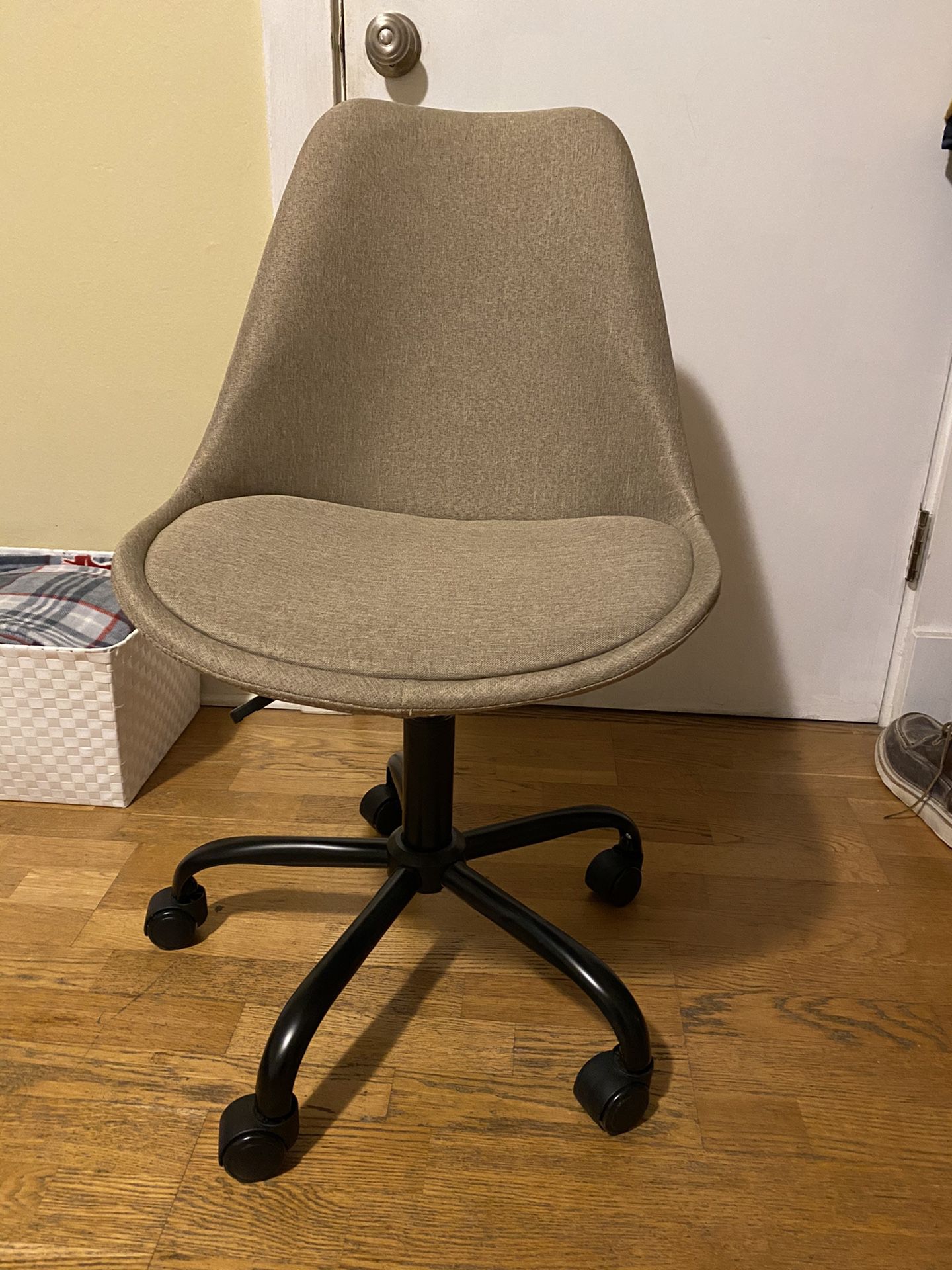 Armless Swivel Office Chair