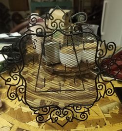 Black Metal Jewelry Organizer Display Stand