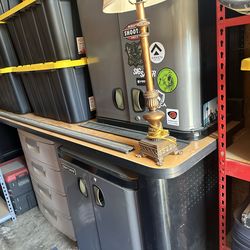 8ft x 2ft craftsman work bench with rolling bottom cabit