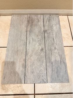Gray wooden texture tile