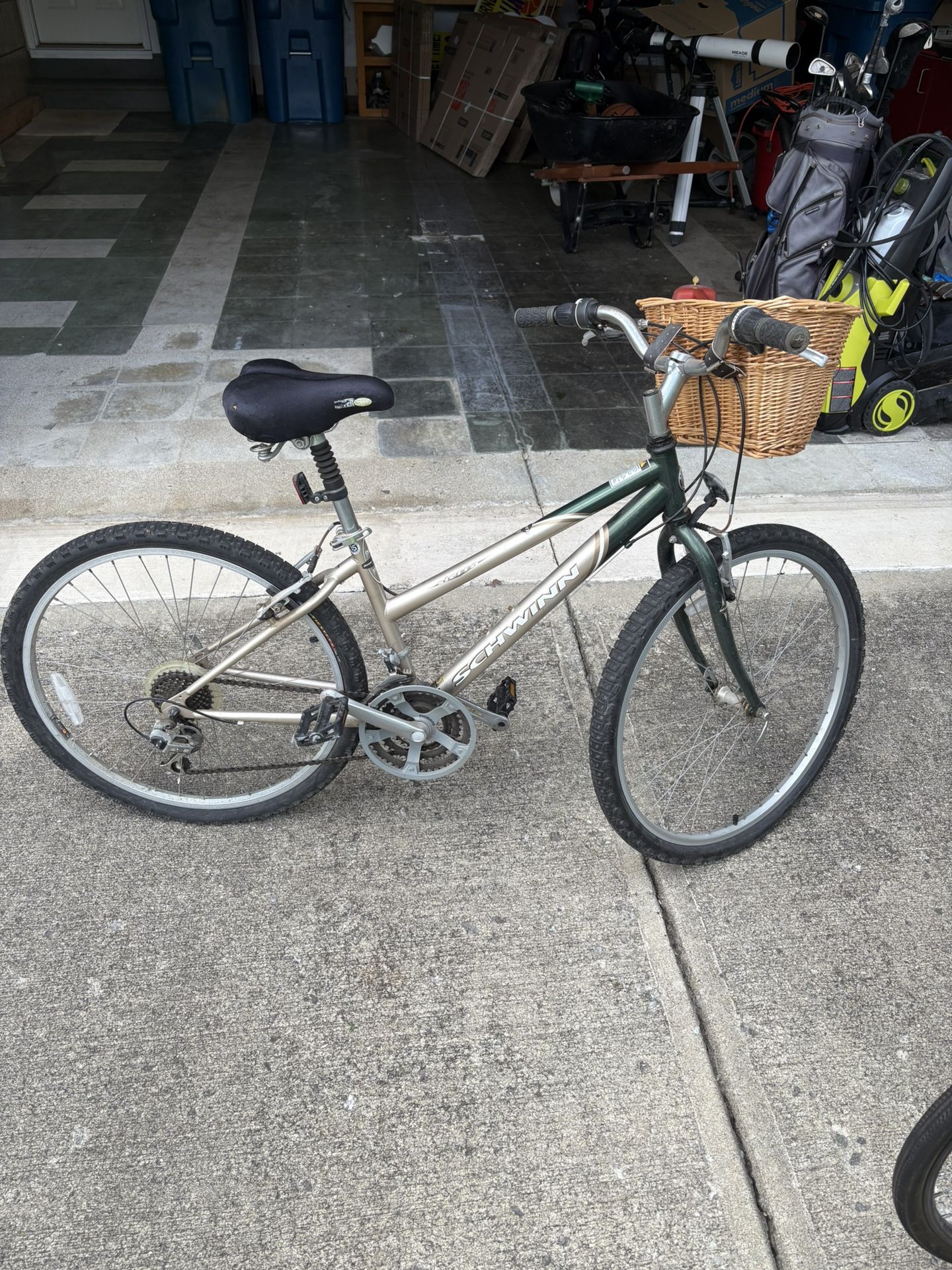 Schwinn Bike w/basket