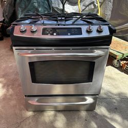 30” GE Gas Stove