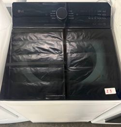 $650 ONLY! LG 5.5 cu ft Smart Top Load Washer – Retail $1,350 – You Save $700 Today! 