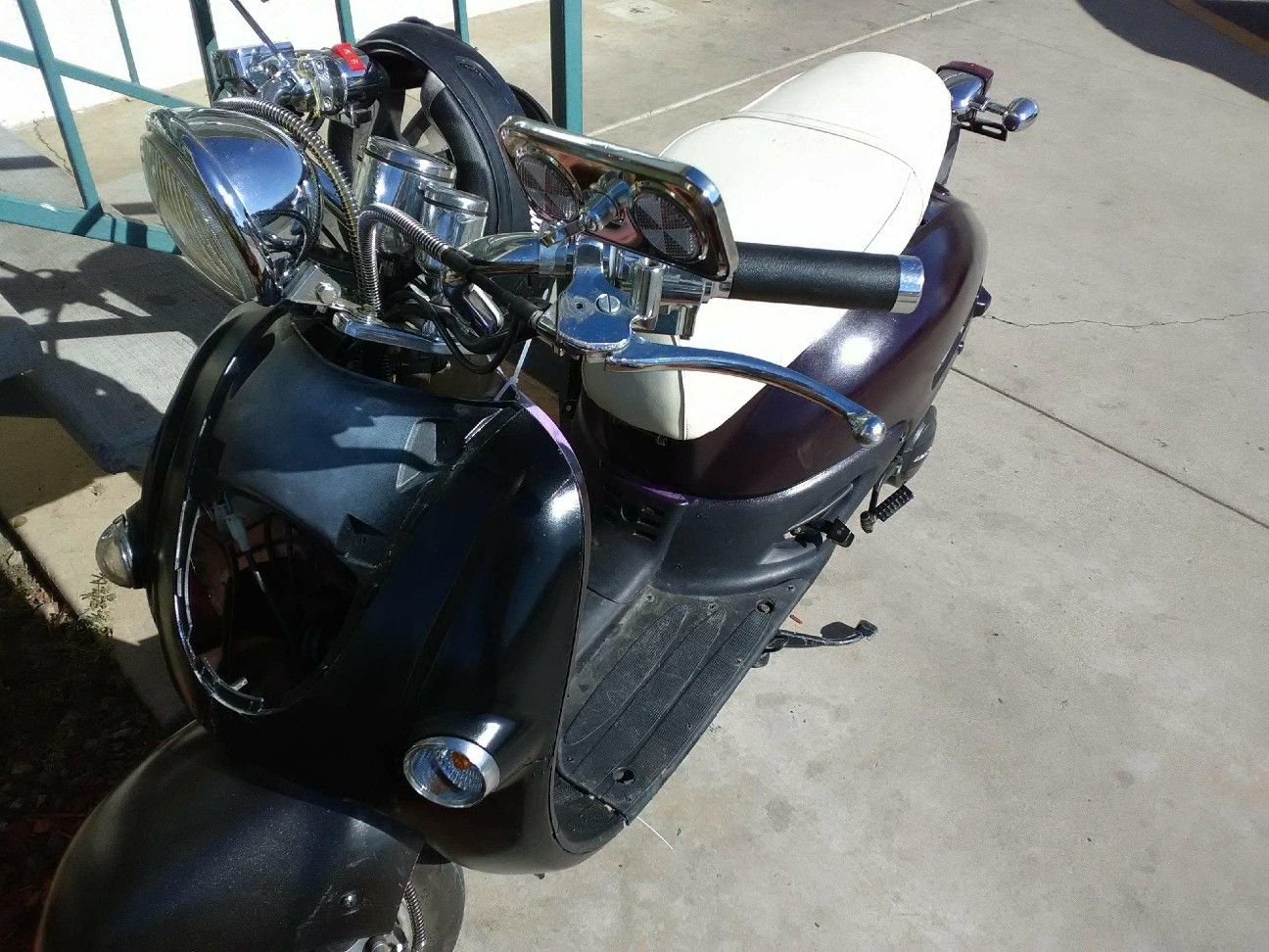2017 Amstar MoPed only has 800 miles! Looks & Runs like A Champ 🏆 Only Asking $800 o.b.o