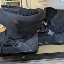 Men's Size M/L Insulated Neos! 