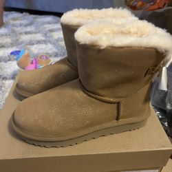 Brand New Women’s Ugg Boots Size 8 