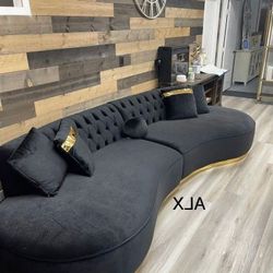 Black Curvet Sectional (In Stock) 🍀
