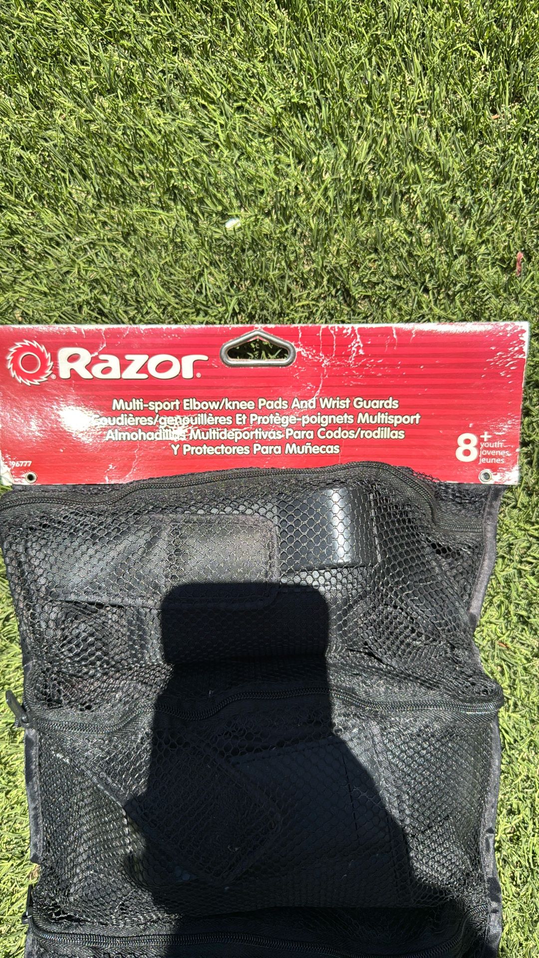 Razor Multi Sport Elbow/knee And Wrist Pads. 8+