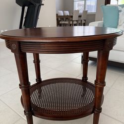 Ethan Allen Accent/End Table