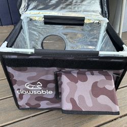Clawsable Outdoor warming cat House, Electric.