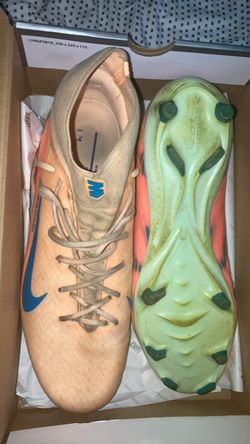 Nike Mercurial Academy Vapor Soccer Cleats