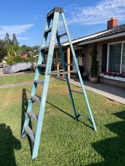 Ladder 8ft $25
