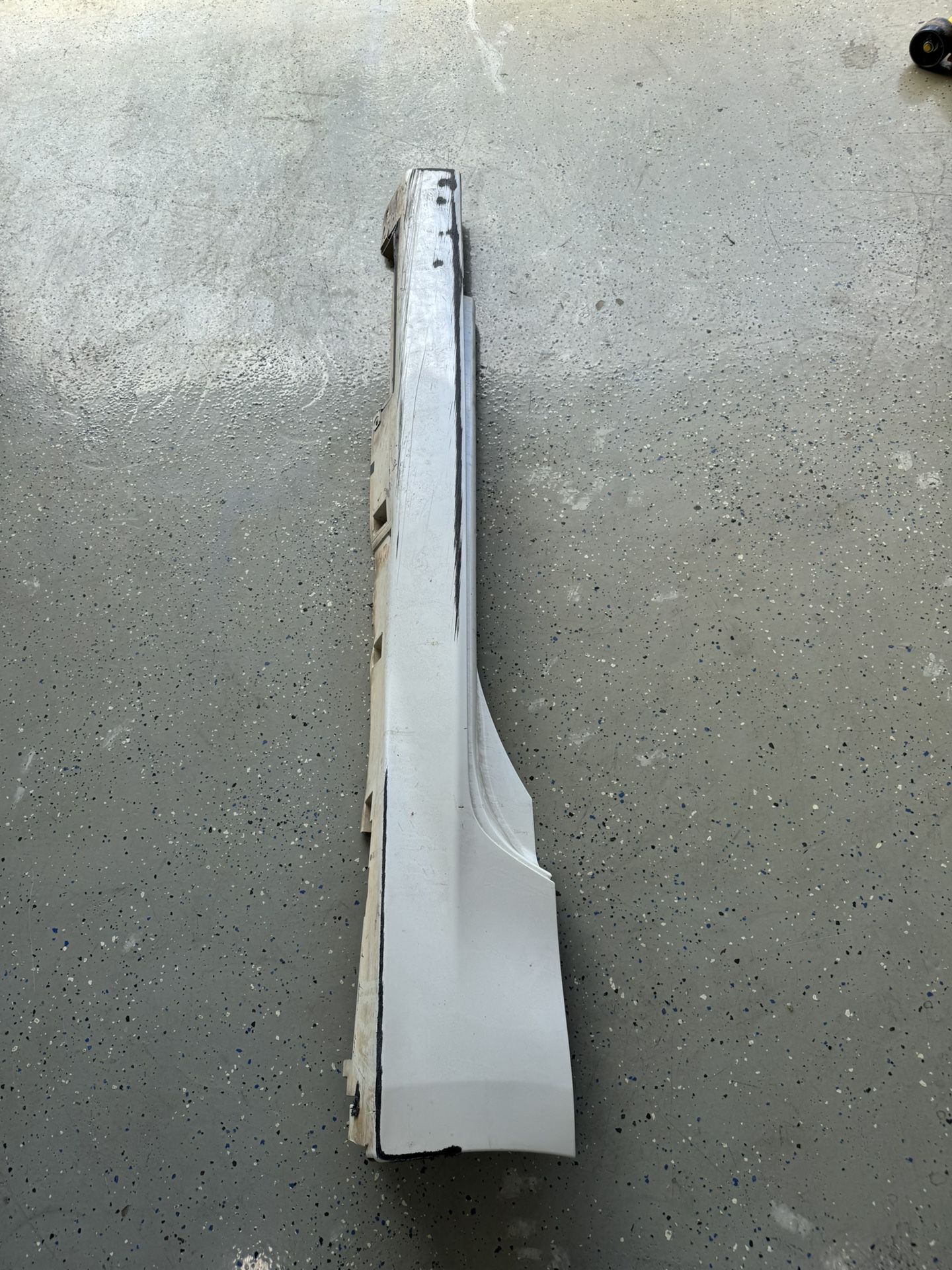 370z Driver Side Skirt