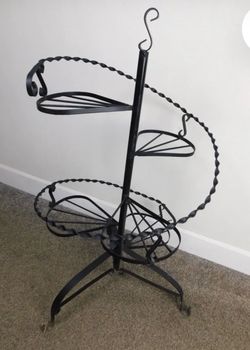 Spiral planter