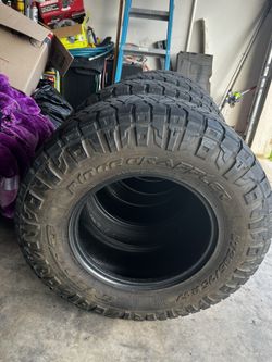 Tire 285/75R17. Ridge Grapper.