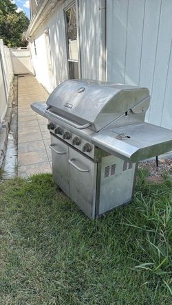 Natural gas grill