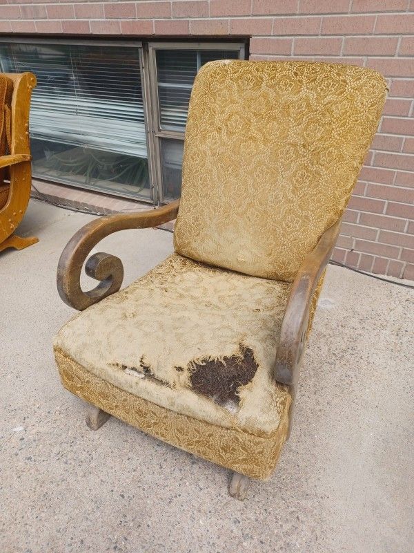 Antique Horse Hair Rocking Chair Haunted