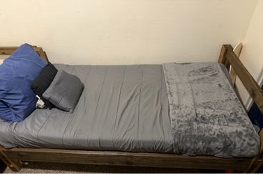Two queen size beds 150$ each!