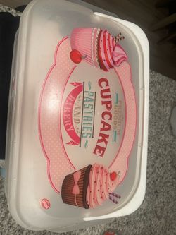 Cupcake holder