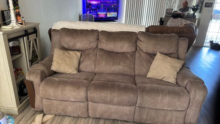 3 seat. Reclining couch