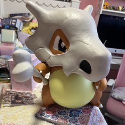 Pokémon Cubone Statue