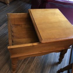 Maple End Table