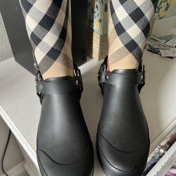Authenticc Burberry Rain Boots , Only Wore One Time 