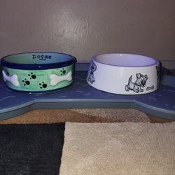 2 Ceramic Pet Food/water Bowls & Bone Mat