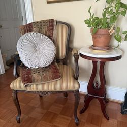 Chairs And Table . Sofa 