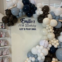 Backdrop Baseball Balloon