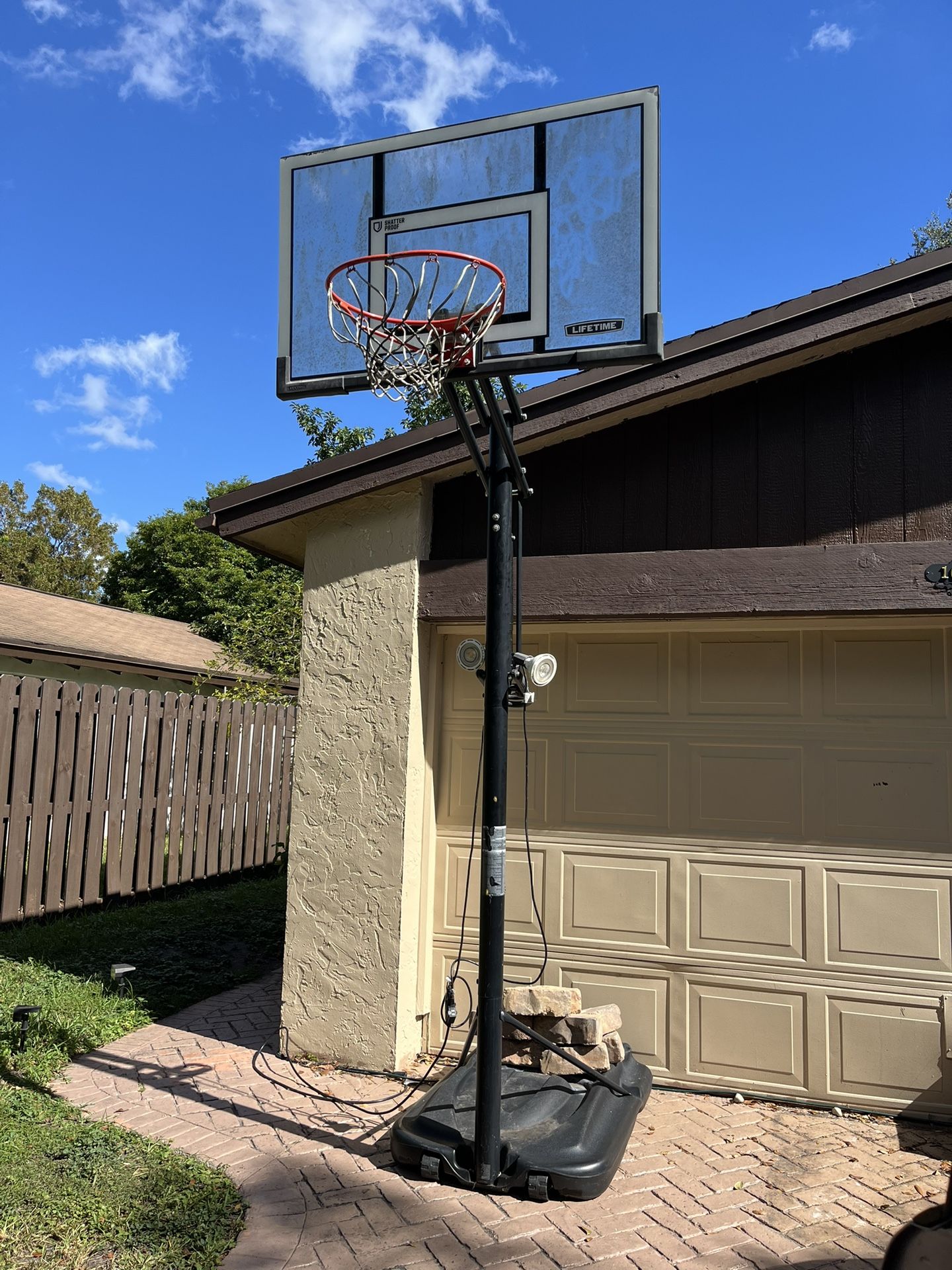 Lifetime Basketball Hoop
