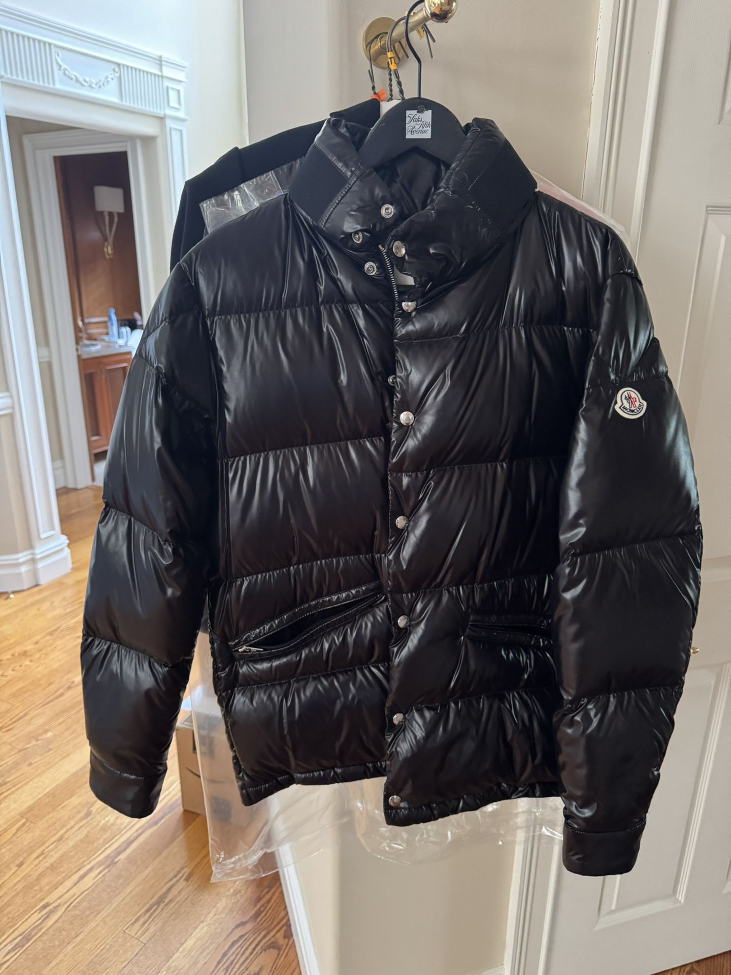 Brand New Moncler puffer Jacket Size 3 Men’s