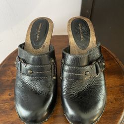 Banana Republic wooden heeled clogs. Size 6. Like new.