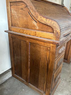 Roll top desk