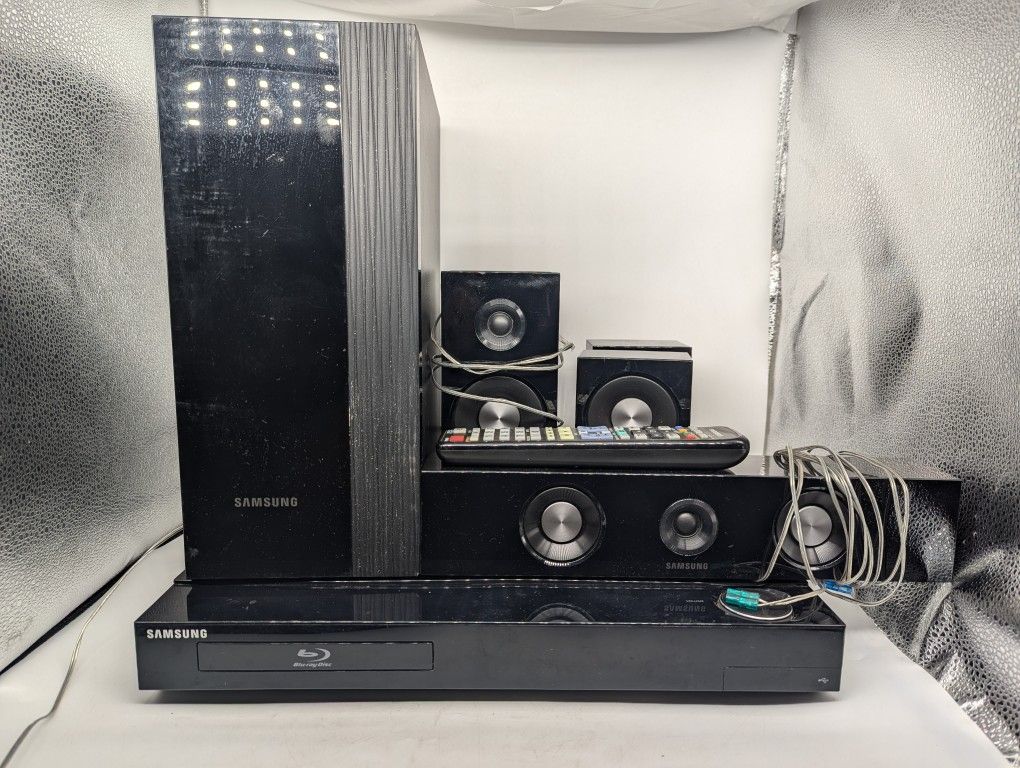 Samsung 3d Blu-ray Player With Speakers Surround Sound System HT-C6600