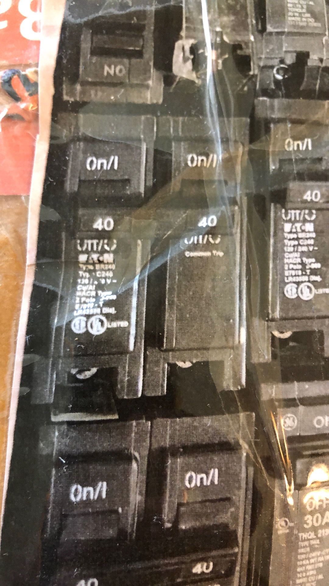 Circuit Breakers Lot of 40 , 20-40 (ABF)