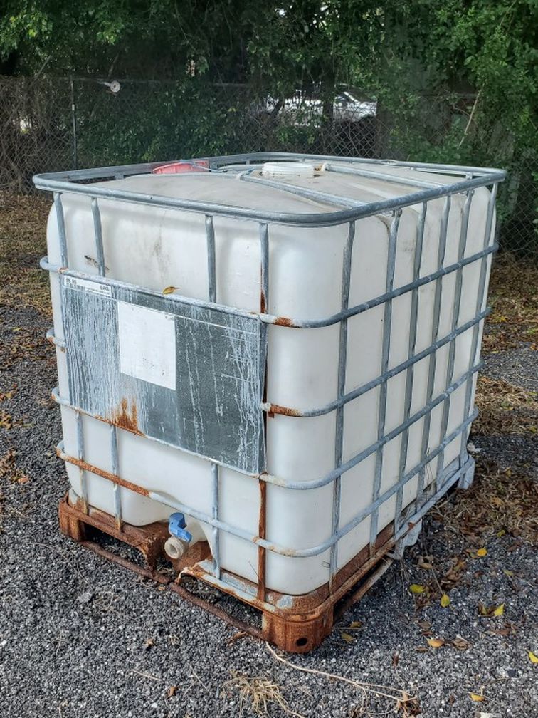 IEC 275 Gallon TANK