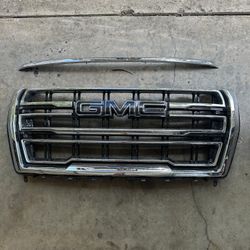 GMC Yukon Front Grille 