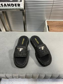 Prada Women’s Slides With Box 2026 New