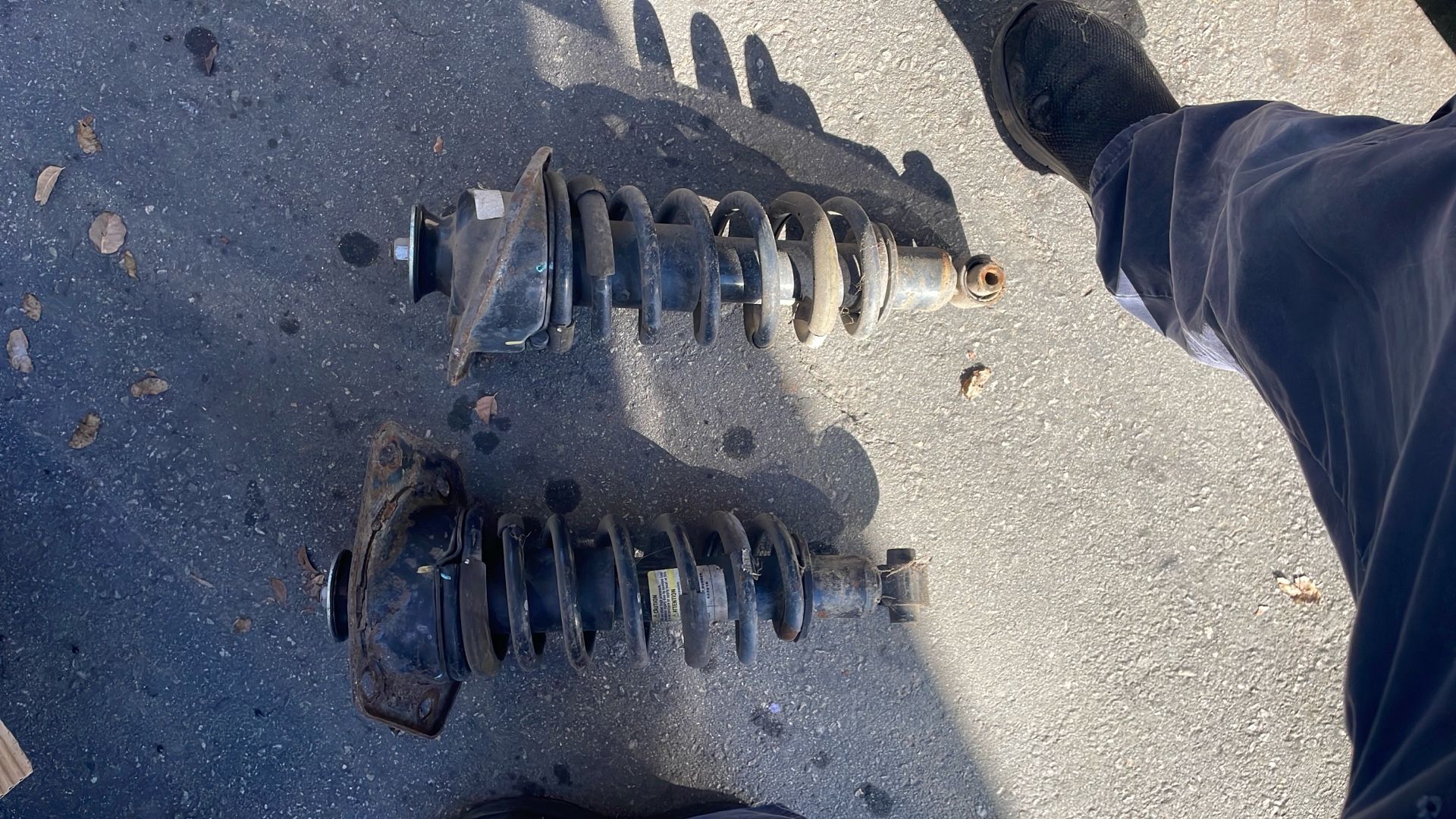 Pontiac G8 Rear Struts.