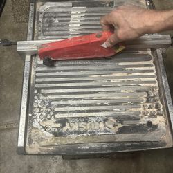 Husky Wet Tile Saw
