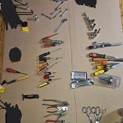 I'm selling a mixed lot of used tools. There are sockets, wrenches, pliers, screwdrivers and more. All are in used condition.Mixed Tools Lot - Sockets