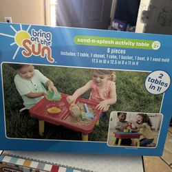 Sand-n-splash activity table