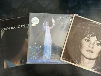 Iconic Female Vocalists – Classic Vinyl Trio (stevie nicks, Linda Ronstadt and joni baez