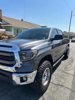 2015 Toyota Tundra Crewmax TRD OFF-ROAD 4x4