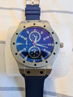 Blue  Watch Blue Rubber Strap very elegant. Sporty watch
